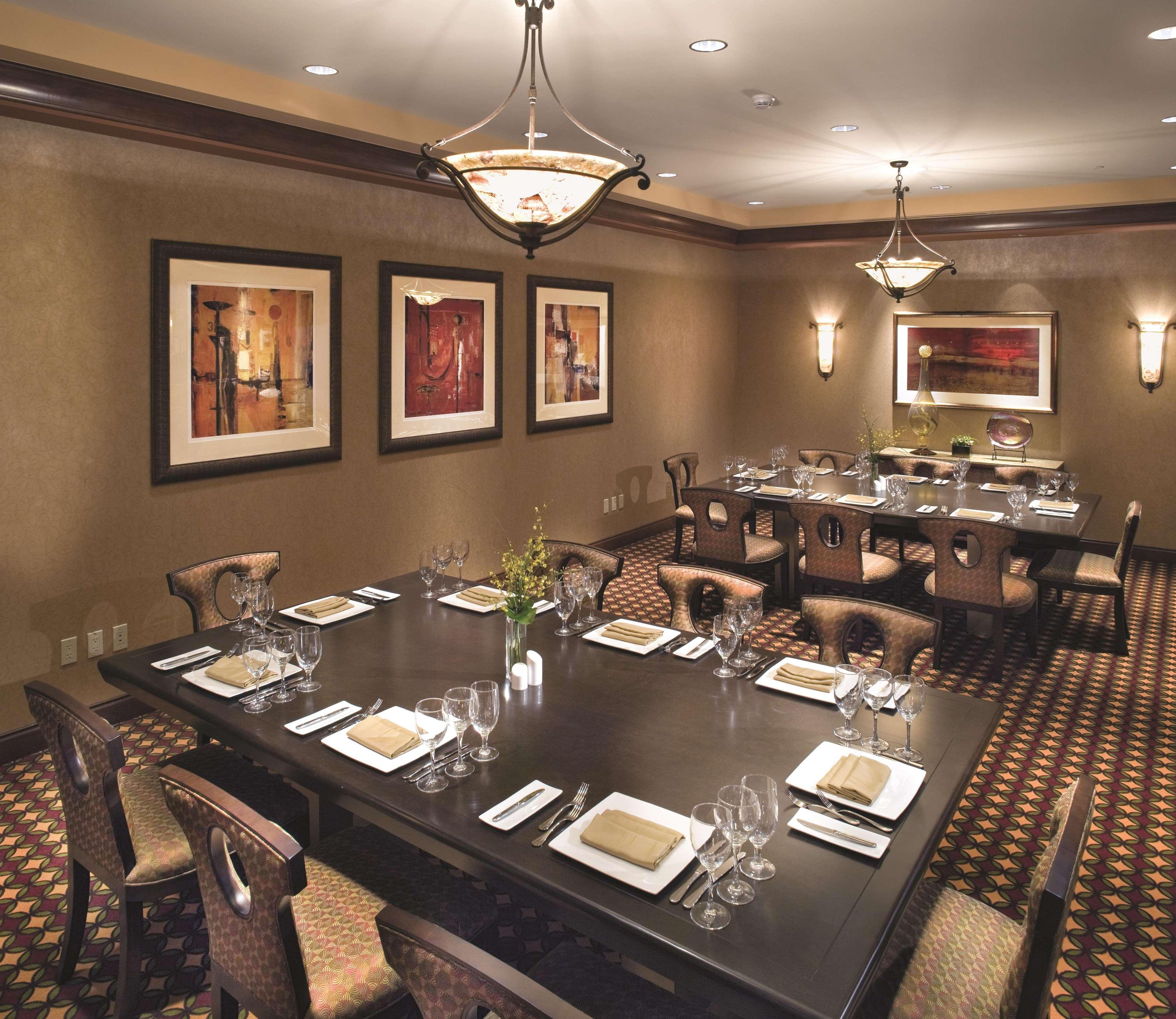 Embassy Suites By Hilton Norman Hotel & Conference Center Bagian luar foto