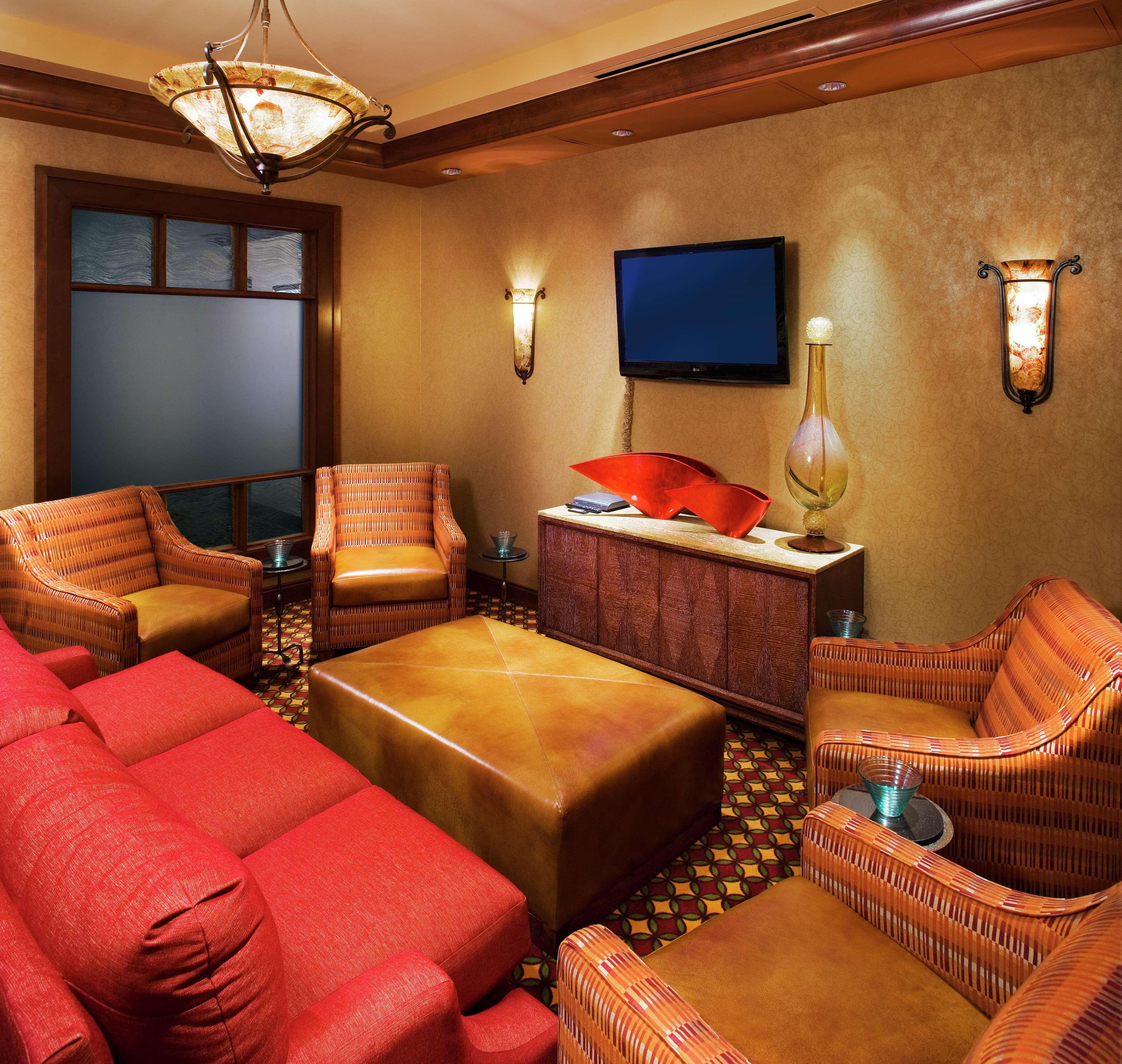 Embassy Suites By Hilton Norman Hotel & Conference Center Bagian luar foto