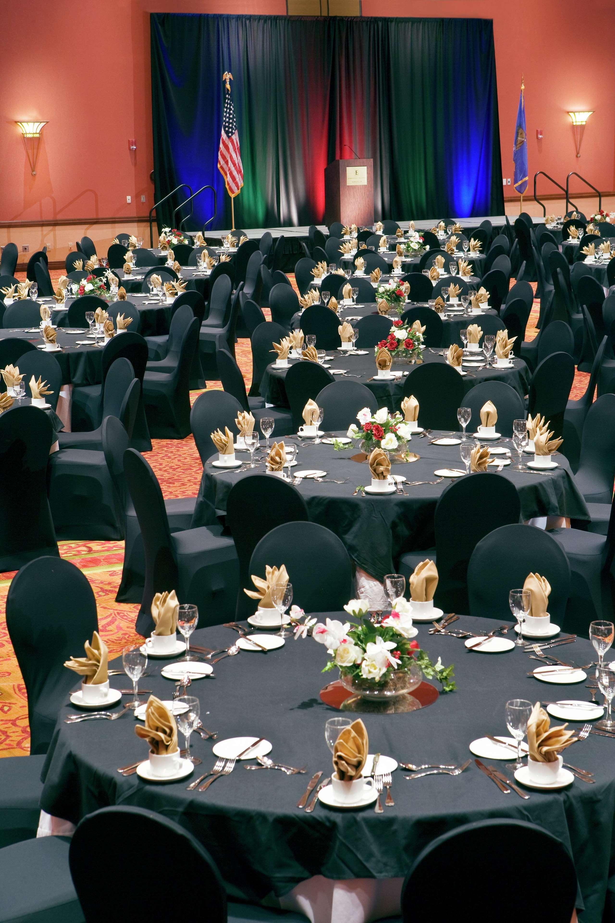 Embassy Suites By Hilton Norman Hotel & Conference Center Bagian luar foto