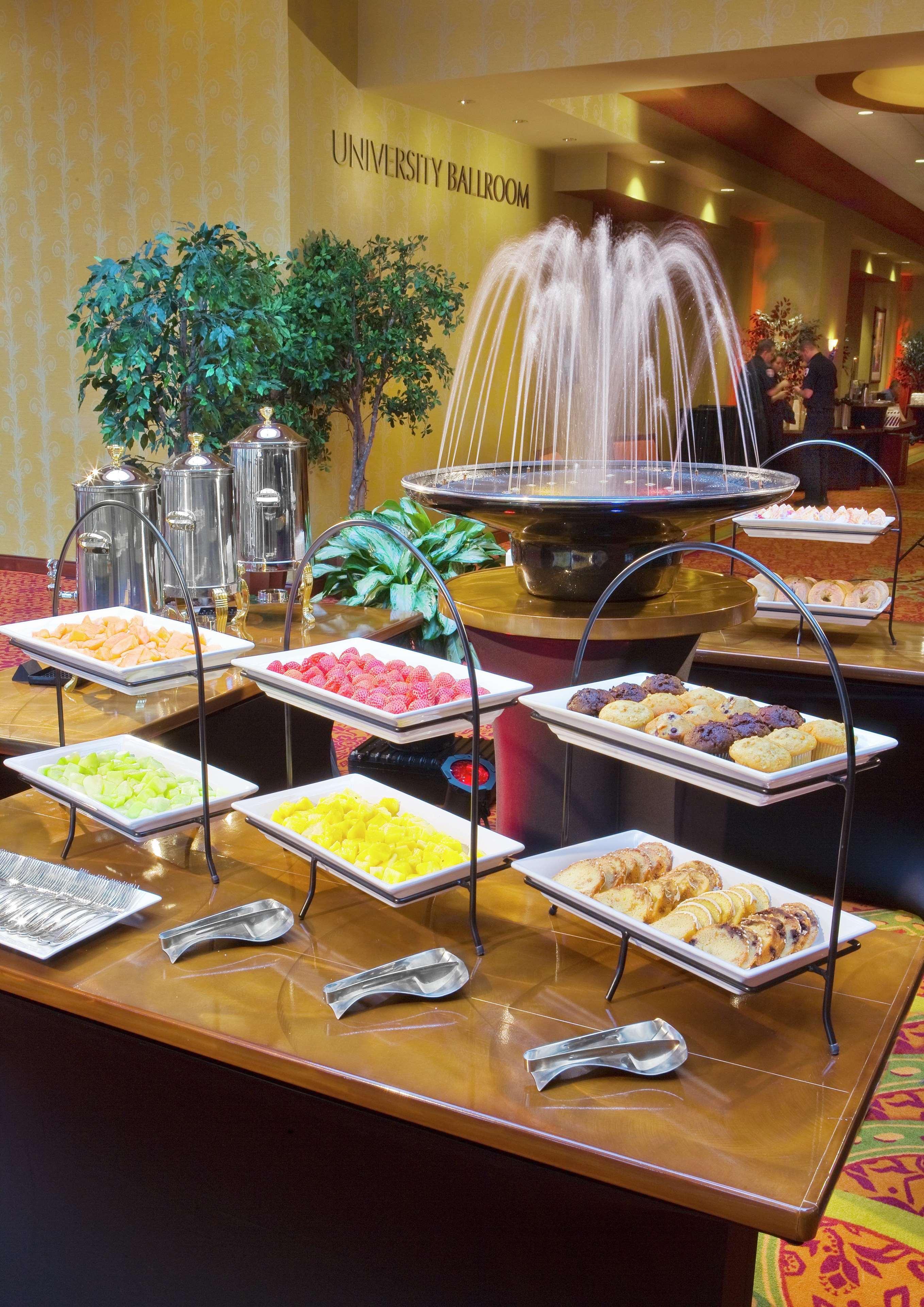 Embassy Suites By Hilton Norman Hotel & Conference Center Bagian luar foto