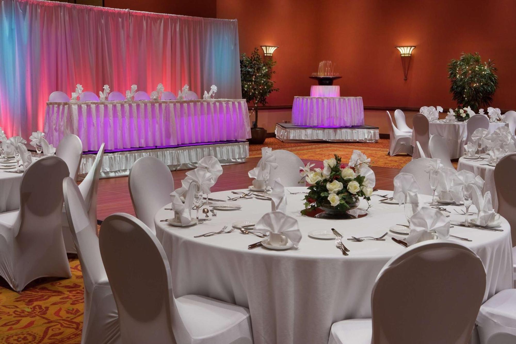 Embassy Suites By Hilton Norman Hotel & Conference Center Bagian luar foto
